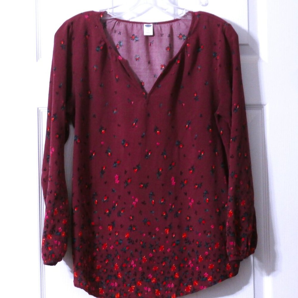 OLD NAVY Women's Long Sleeve Size Medium Blouse Top with Small Red Roses